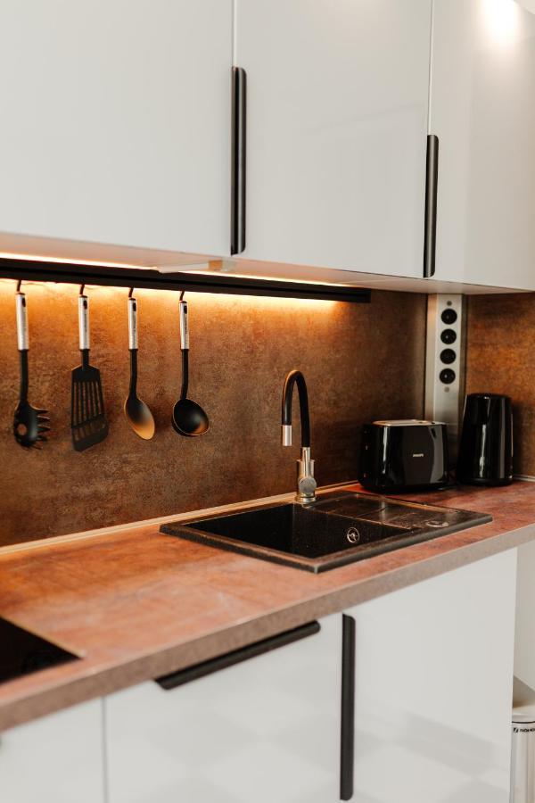 Design Apartment Stadtfeld-Ost Mit Netflix & 2 Schlafzimmern มัคเดอบวร์ก ภายนอก รูปภาพ
